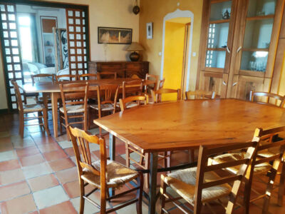 Aux ramieres grand gîte : salle à manger