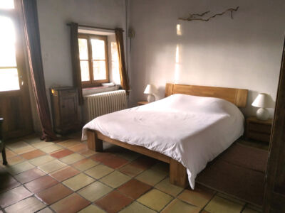 Aux ramieres grand gîte : chambre lit double rez de chaussée
