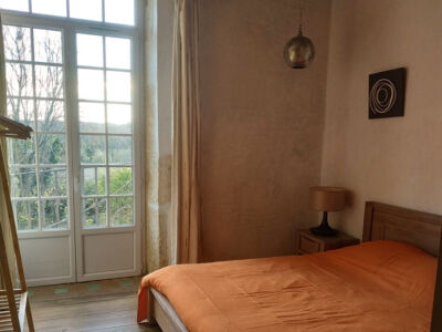 Aux ramieres grand gîte : chambre lit double 1er étage