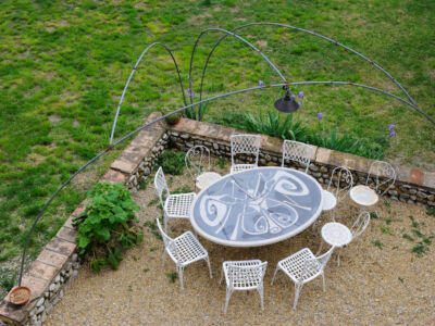 Aux ramieres grand gîte : terrasse