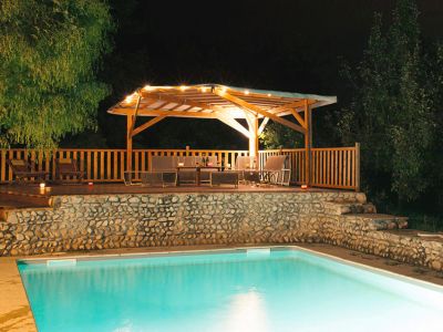L'espace piscine avec terrasse en acacia, Aux Ramieres Grand Gîte